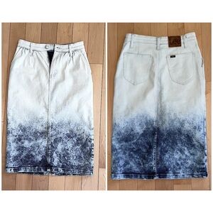 Lee 80’s 90’s Vintage High Rise Midi jean denim skirt size 25 pencil skirt